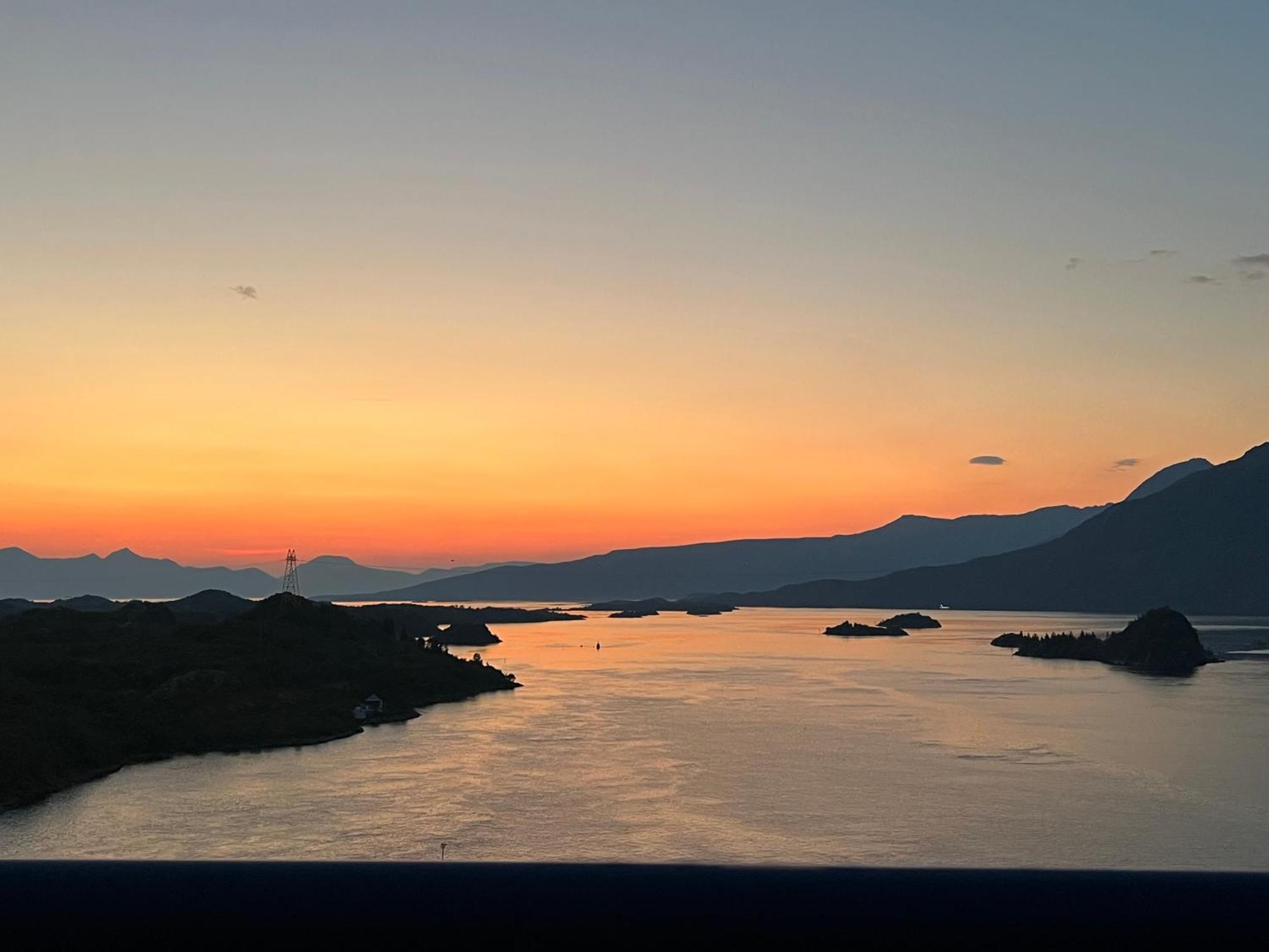 Lofoten And Vesteralen Kveldro Myrland Kültér fotó